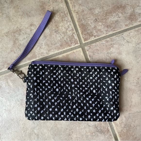 Thirty One Easy Going Wristlet | Lil’ Scribbles | Black & Purple | Clutch - Picture 1 of 9